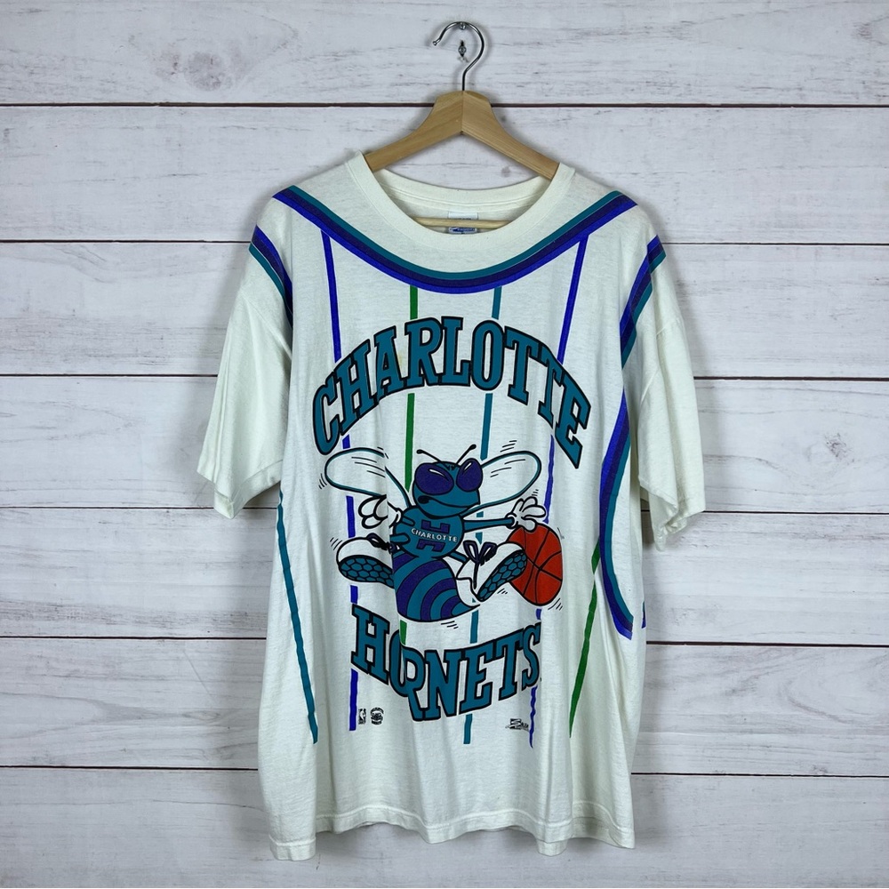 RARE Vintage 90s Charlotte Hornets Salem NBA T-Shirt XL